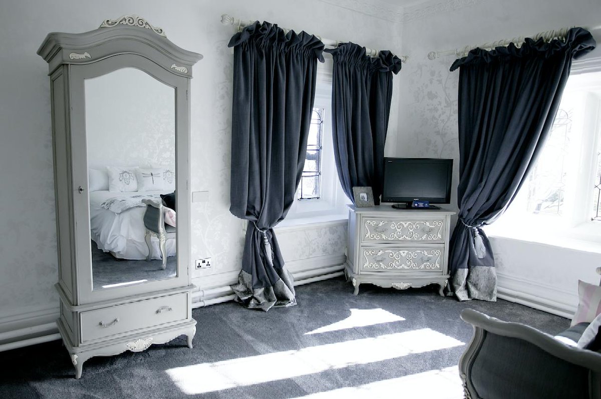 StirkHouse's tweet photo. The Stirk House Honeymoon Suite! πββοΈβ¨Did you know, you don't have to be getting married to stay in this gorgeous suite? To ask our Reservations Team about availability, call: 01200 445581 or email: reservations@stirkhouse.co.uk #stirkhouse #romantic #getaway #summerholidays https://t.co/Up4VfB2zHF