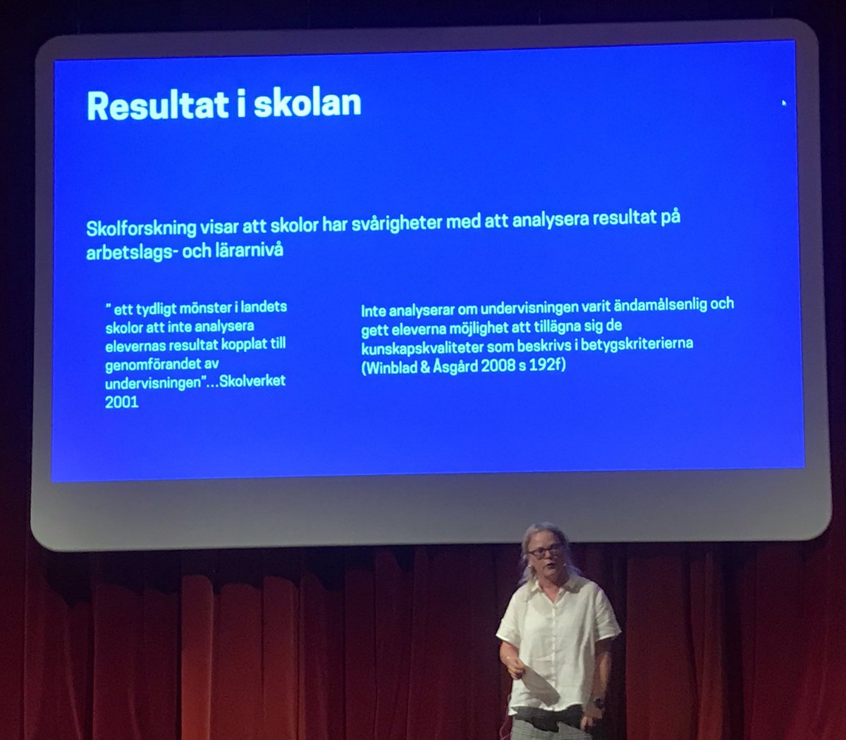 Studiedag för lärarna i Sigtuna kommun. Vi ska få ökad förståelse och kunskap att stödja analys på arbetslagsnivå. Resultat väcker känslor! Anita Kettunen modellerar för oss 😊