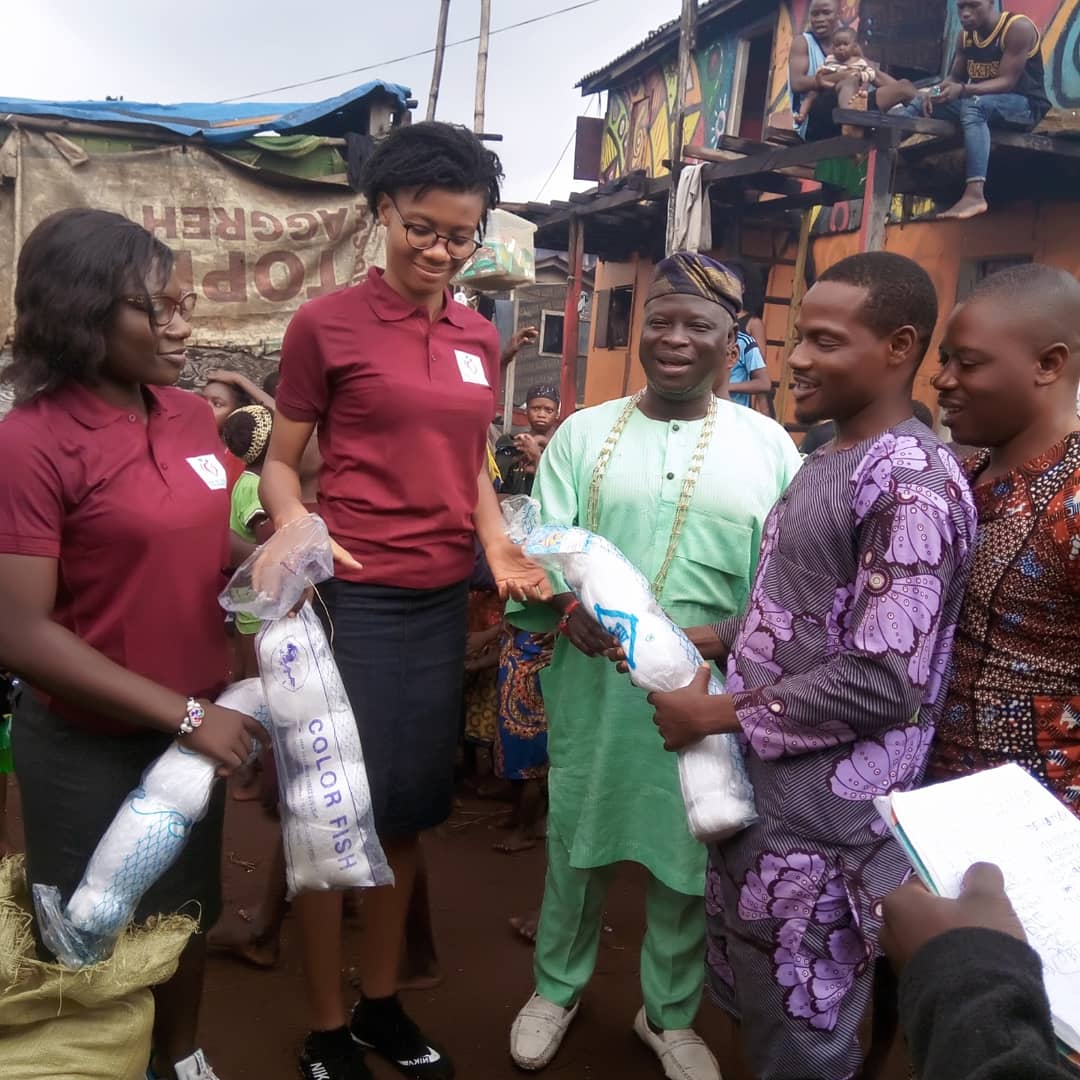 ark_of_relief's tweet photo. Glory to God.,By God's grace Ark of Relief foundation made the youths of makoko community entrepreneurs by giving them fishing net..
#arkofrelieffoundation
#advocatefortheneedy
#povertyalleviation
#SDGs
#socialimpact
#humanitarian
#sustainability
#makokocommunity https://t.co/vP92SEaghZ