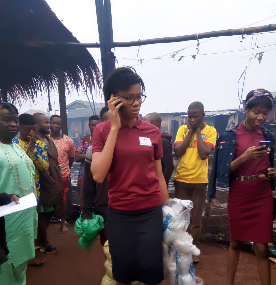 Chinny_Nenyenwa's tweet photo. Ark of Relief foundation by God's grace made the youths of makoko community entrepreneurs by giving them fishing net, below are the beneficiaries
#arkofrelieffoundation
#advocatefortheneedy
#povertyalleviation
#SDGs
#humanitarian
#sustainability
#makokocommunity
#empowerment https://t.co/gNlvb0Ih9y