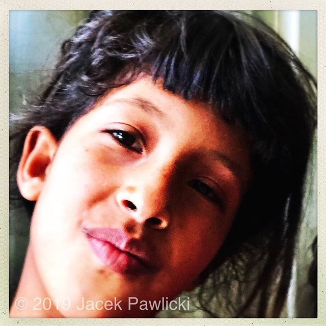 TuPawlicki's tweet photo. #jordan #syrianchildren #syrianrefugees #syriankids #portrait #photography #portraitphotography Ofran, Girl from Temporary Setllement in Hawaje, Jordan, July 2019 https://t.co/gmBAyYr2Ix