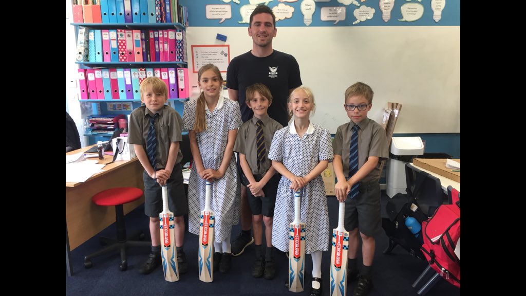 SJSSport1's tweet photo. Flashback: Well done to four of our SJS cricketers for receiving a @graynics bat from @IrnhamHall for their dedication and enthusiasm throughout the Summer term. A very generous gift. Let’s hope they have put them to good use this summer. 🏏 #holidaychallenges #willowtreefarm https://t.co/Po2zHq8YpT