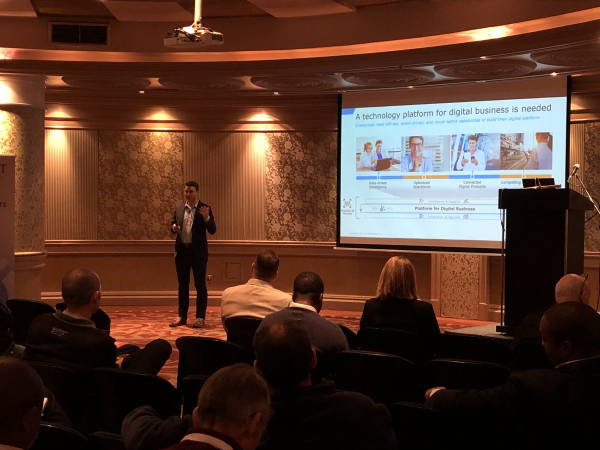 DavidSweenor's tweet image. To help with innovation, you need a solid digital platform to Connect everything.  @derekbirdsong @TIBCO #TechSoft Innovation Day in Jo&apos;Burg South Africa.