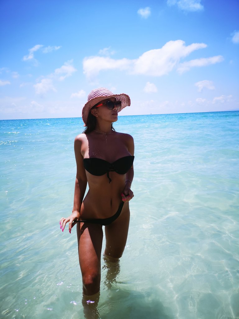 CammingBabes's tweet photo. #TuesdayMorning with #sunkissed @LiveJasmin model @guiltycaprice https://t.co/VjTnEYlsxI
