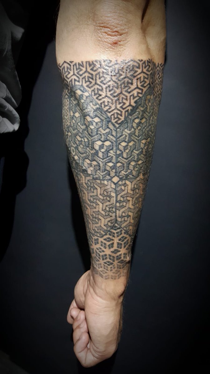 5thDimensionTat's tweet photo. Geometric sleeve from different angles... wraps all the way around! #Tattoo by Phred

0207 613 2736 /fifthdimensiontattoo@yahoo.co.uk

#vegantattoo #contemporarytattooing https://t.co/RGI8B64eHV