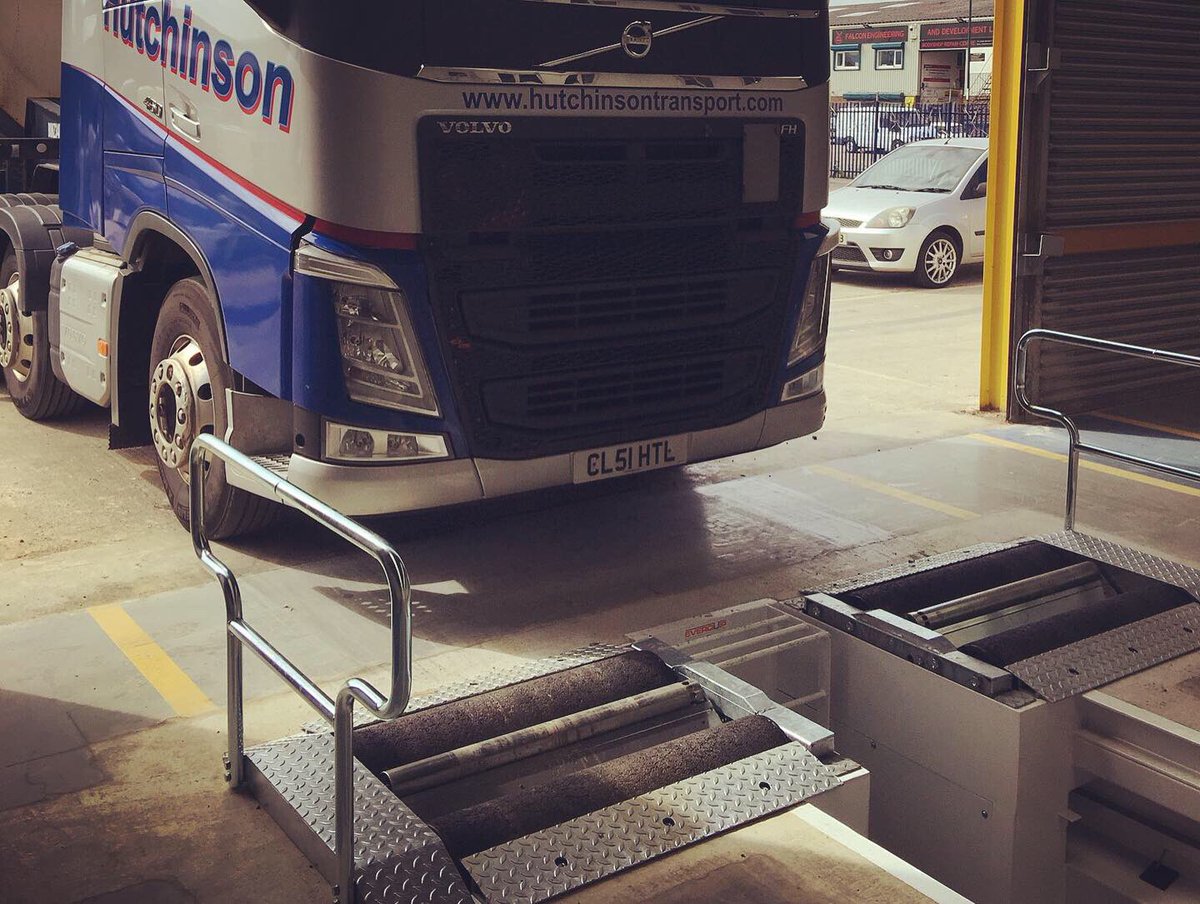 HutchTechTrans's tweet image. Brand new brake rollers up and running in our Middlesbrough depot ready for all your brake testing needs 📋📈✔️