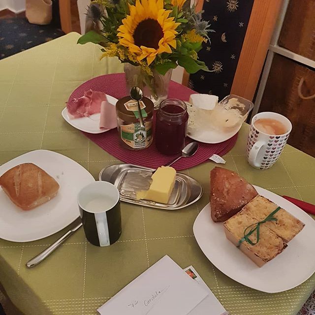 Miss_Coco_Bijou's tweet photo. Kind of birthday breakfast https://t.co/zJYmbFDQbd https://t.co/X1sXltYt0U