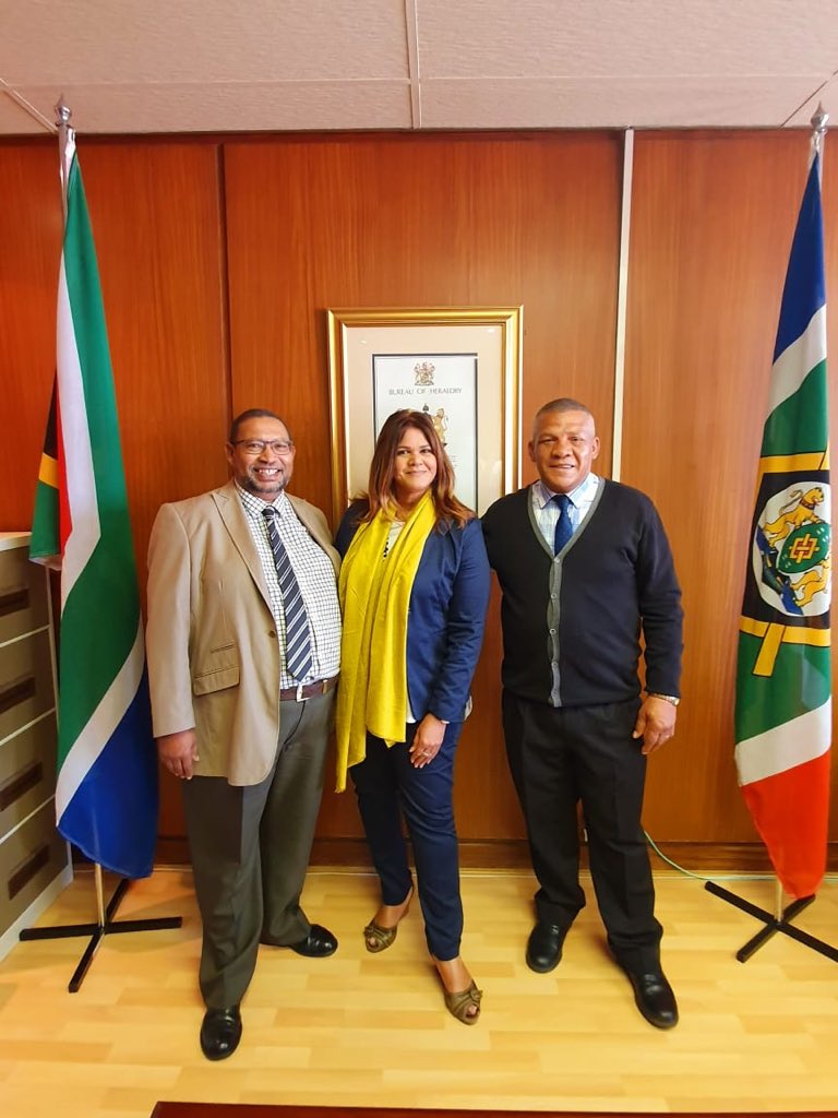 CoJSpeaker's tweet photo. I take this opportunity to welcome @Our_DA Cllr Florence Roberts. She has just taken an oath of office and has committed to respect and uphold the laws of the Republic of South Africa. She has sworn to serve the residents of @CityofJoburgZA to the best of her ability. https://t.co/Oh8NCRaksH