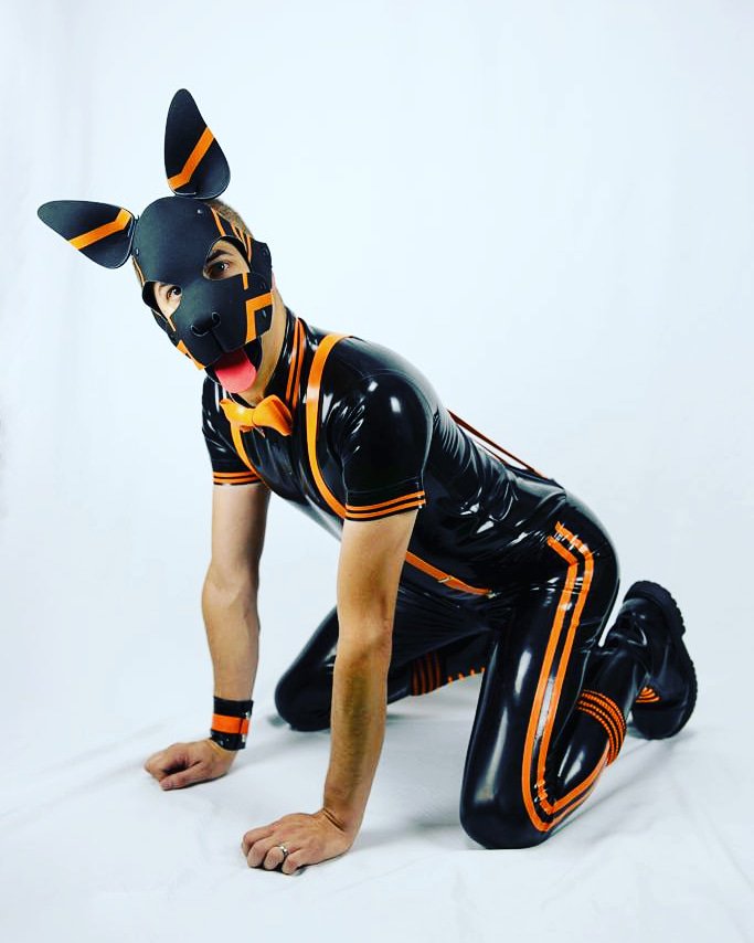 Give me a "wurst" !!! #dogtraining #puppyplay #bdsm #rubb...