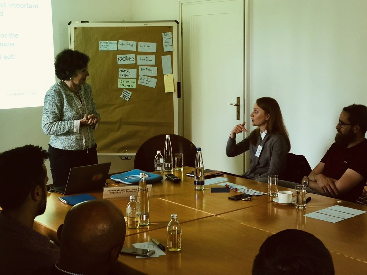 AmChamGermany's tweet photo. "You don't have to change yourself. Be authentic; but be aware that somebody might be trying to reach you in a different way,” @Performanceopti about intercultural business management at our #NextGenAmcham conference. https://t.co/5dYJGPBQe0