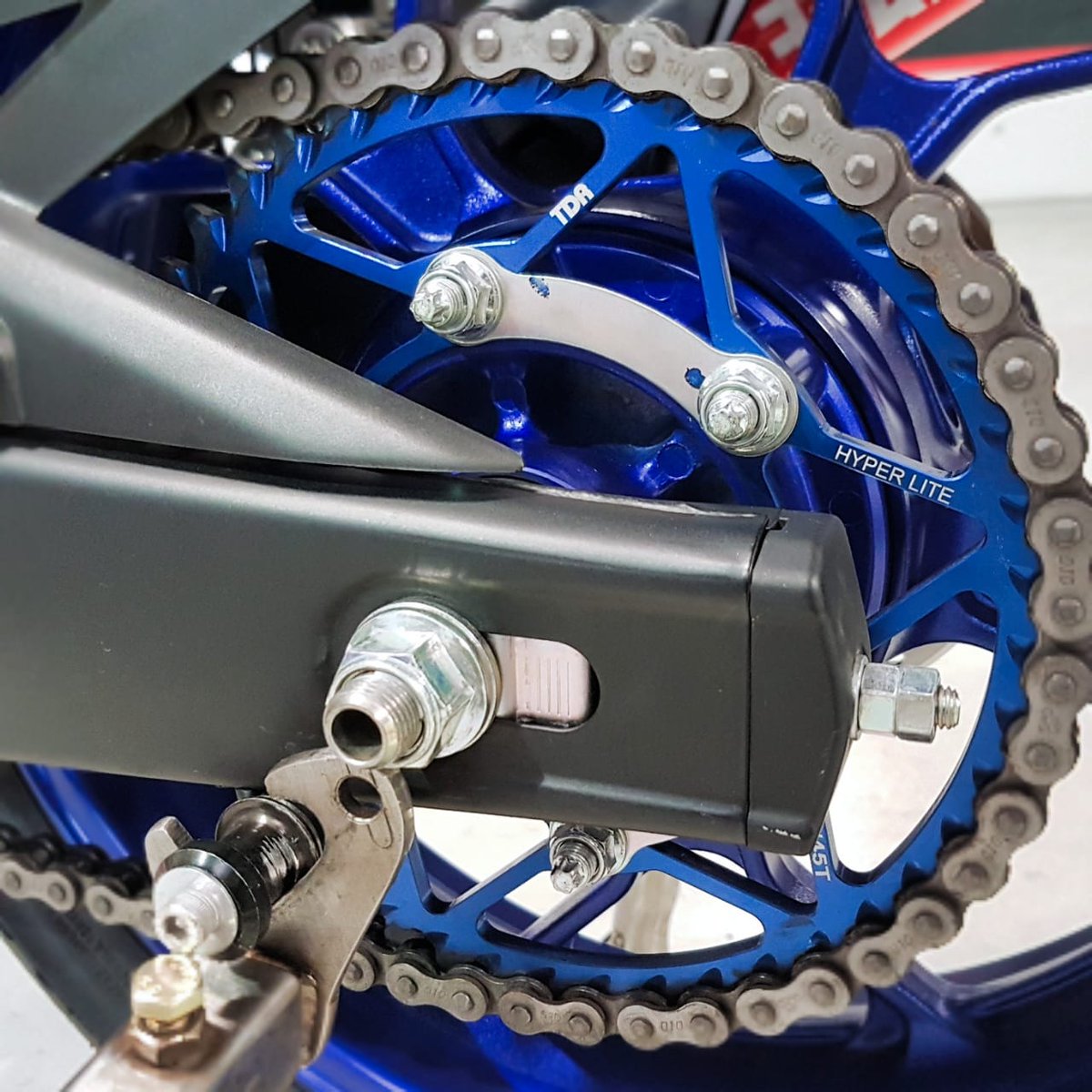 TDR_RACING's tweet photo. Rear Sprocket TDR made with tough material for maximum power transmission and precisely engineered to allow smooth and perfect channeling of torque. - https://t.co/VCujm1aNMS
.
#Handling #WheelSystems #Sprocket #OneTeamStore #GotoTheNextLevel #NextLevel #LevelUp https://t.co/nGR1WWDlJs