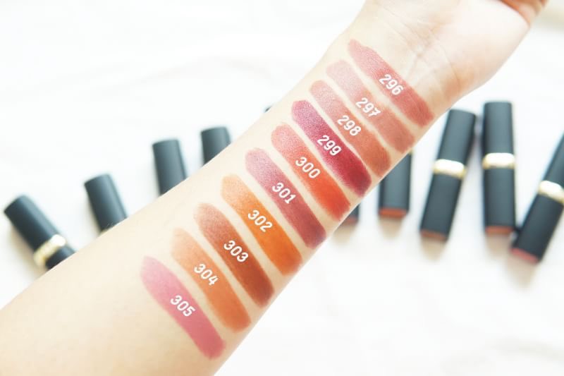 onnieyepo's tweet image. #ออนนีมาแชร์
เป็นลิปอีกรุ่นที่ชอบมาก Loreal color riche ตัวนี้ทาแล้วแมทสบายปาก ไม่แห้ง ไม่ตกร่อง ตอนนี้เค้า ออกโทนสีใหม่มาถึง 10 สี! เล็งสีที่ชอบไว้หลายสีมาก แต่วันนี้ขอหยิบสี 300 มาสวอซให้ดูก่อน เป็นสีแดงที่มีติ่งส้มนิดๆ ทาแล้วขับผิวมาก
#ColorRiche
#LaBrick
#LorealParisTH