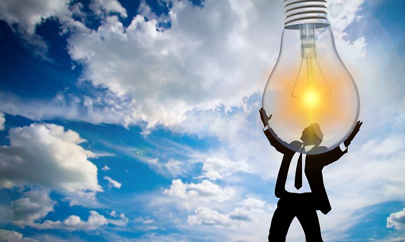 solingeba's tweet photo. https://t.co/O5PYPyMOhu
Eso es política industrial, lo que antes nos penalizaba por una electricidad cara ahora es una ventaja competitiva porque la nueva tecnología es solar y España tiene sol.
#autoconsumo #Energia https://t.co/sLXHC76JrH