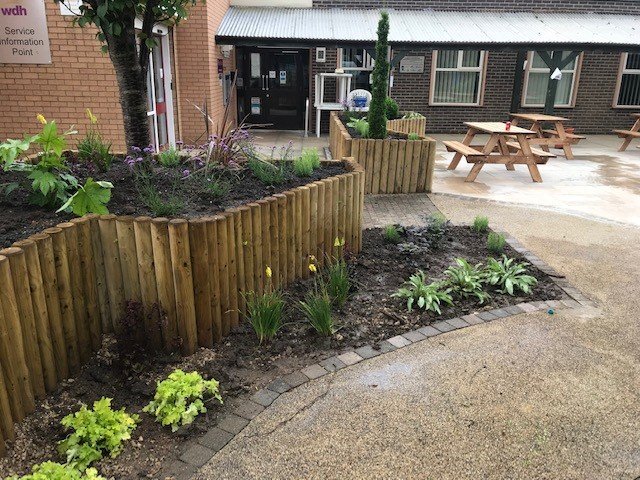 andy_giblin1's tweet photo. Amazing #transformation to Kinsley &amp; Fitzwilliam Learning &amp; Community Centre, take a look at the #beforeandafter pictures! @Hort_Sodexo @WDHupdate @Kimburford74 @AlexMcLauchlan1 @JamesLloyd99 @1Samscott1 https://t.co/iQccagY2uh