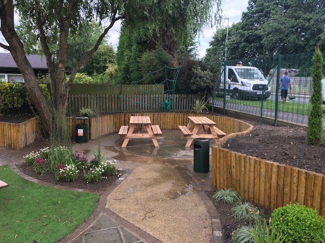 andy_giblin1's tweet photo. Amazing #transformation to Kinsley &amp; Fitzwilliam Learning &amp; Community Centre, take a look at the #beforeandafter pictures! @Hort_Sodexo @WDHupdate @Kimburford74 @AlexMcLauchlan1 @JamesLloyd99 @1Samscott1 https://t.co/iQccagY2uh