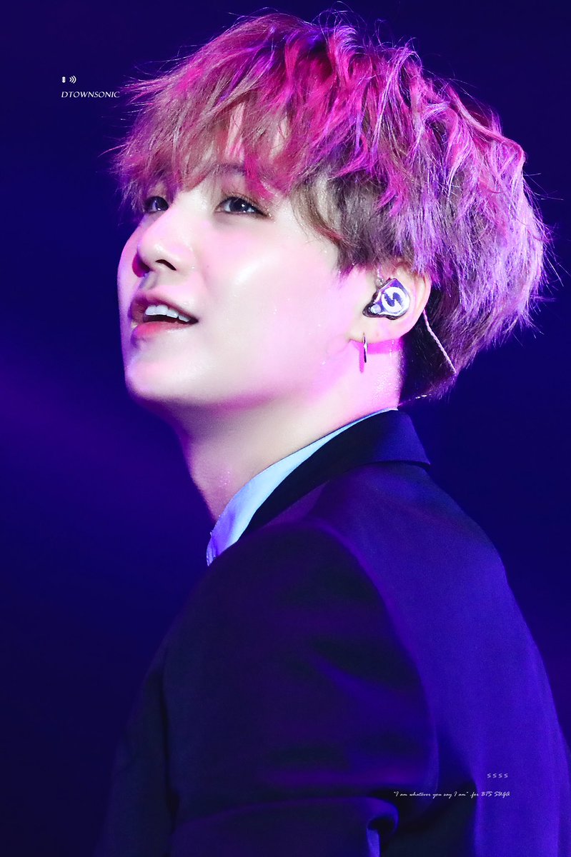 Slug_twter's tweet photo. #YoongiWeLoveYou
@BTS_twt
I love you at any cost https://t.co/a6vRp6oLsC