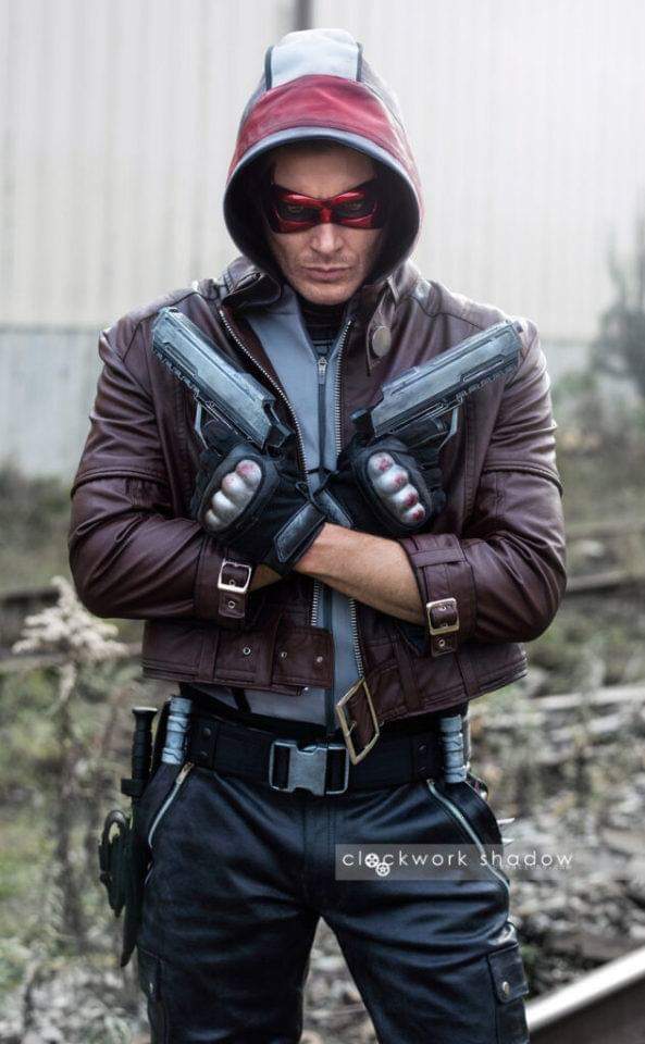 10Impala's tweet photo. Guys... Hear me out.
Red Hood live action film.
Dylan Everett as young Jason Todd/Robin.
Jensen Ackles as older Jason Todd/Red Hood
Who do i speak to about this? @JensenAckles @dylanevz
#redhood #jensenackles #dylaneverett #dcuniverse https://t.co/z76myOQtG1