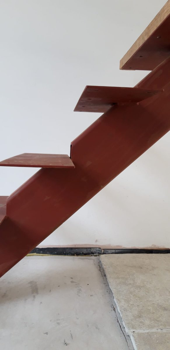 G_Filer's tweet photo. Who knew that steel could float?!

#floatingstaircase #bewareoftrains #metalwork #iowbusiness #iow #isleofwight #engineering #steelwork https://t.co/cZhBGIe2Sh