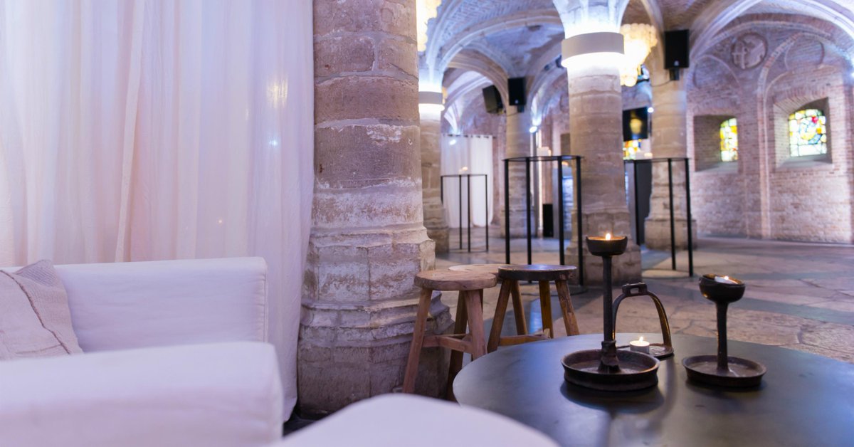 Vier je complete bruiloft in het Oude Stadhuys! Zondag 25 augustus is er open huis; ontdek of dit monumentale pand in Gouda jullie dromen kan waarmaken. Je bent van harte welkom tussen 13:00 en 16:00 uur. owl.li/uAqE30pkff7