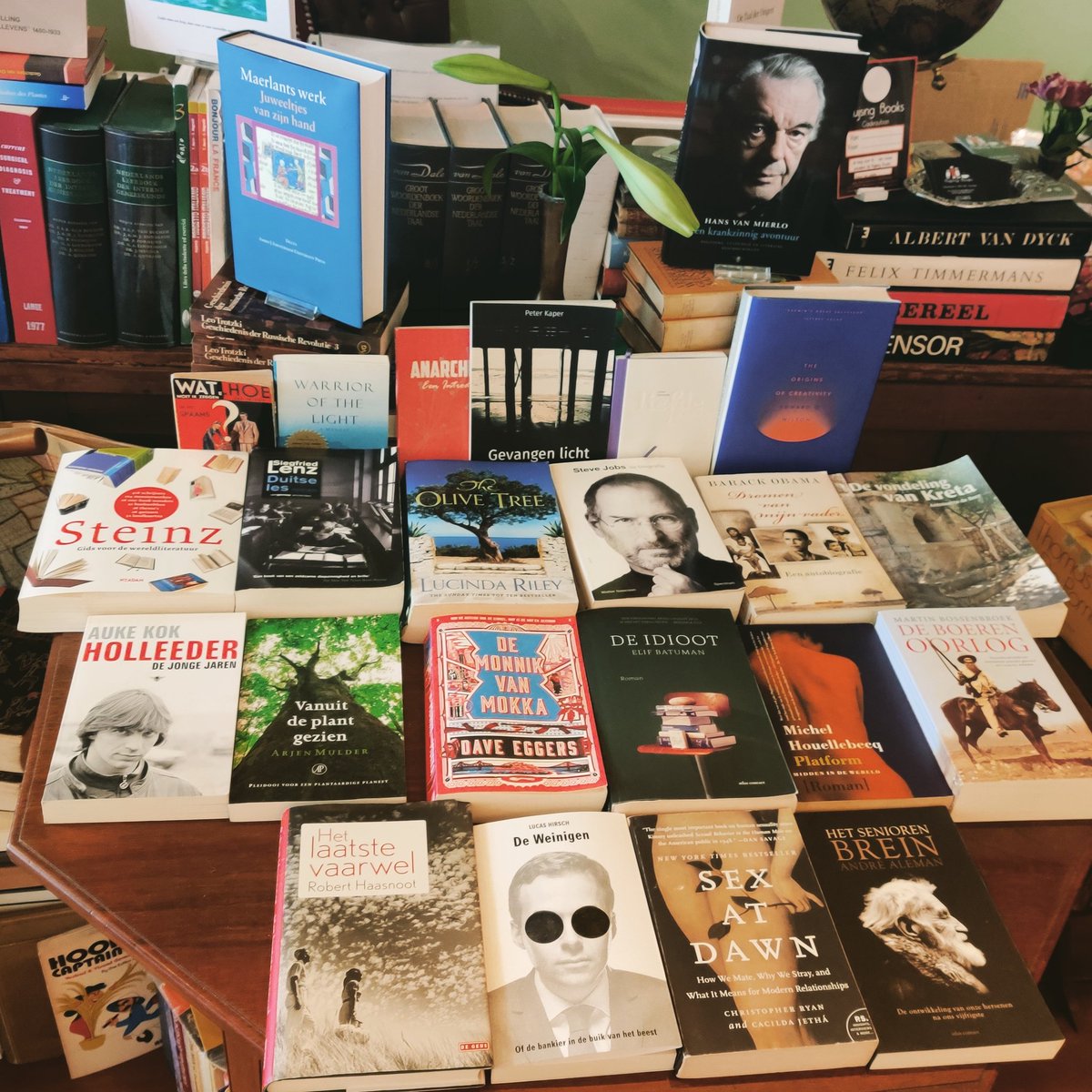 HuijsingBooks's tweet photo. On the table: #obama #bossenbroek #houellebecq #stevejobs #lucindariley #vanmierlo #daveeggers #haasnoot #holleeder #arjenmulder #siegfreidlenz #steinz #maerlants #peterkaper #antoinettedeboer #lucashirsch #andréaleman #elifbatuman #booklover #bookstagram #vintagebooks #Haarlem https://t.co/fEjBoW3BqL