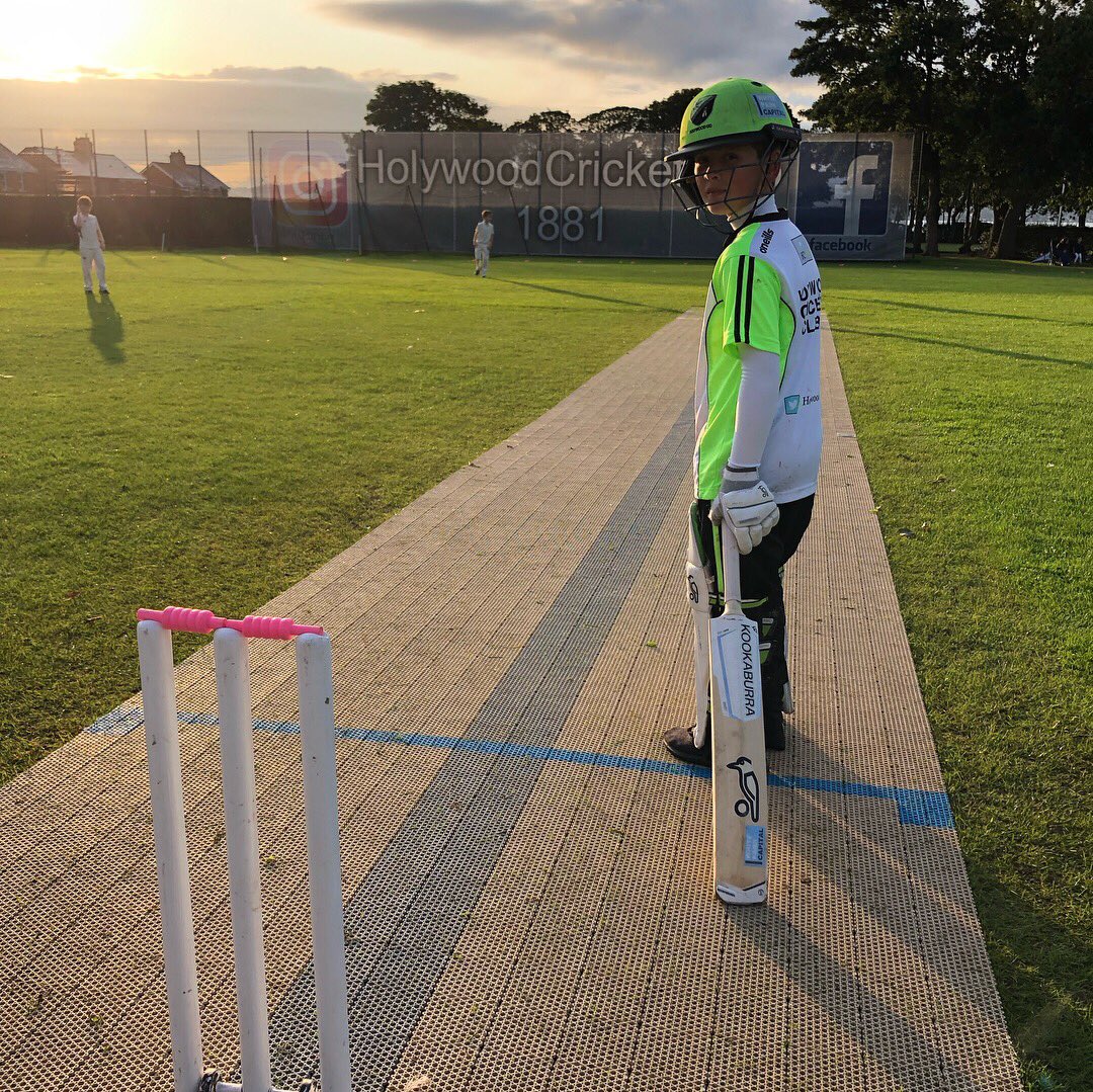 HolywoodCC's tweet photo. Somehow the sun appeared and we got in an U11B match v @InstoniansCC last night. Made possible thanks to the @flicxpitch #HCC1881 #HolywoodCoDown #HolywoodCountyDown #holywodcricket #CricketWeather #Not https://t.co/23u4Qq4xtL