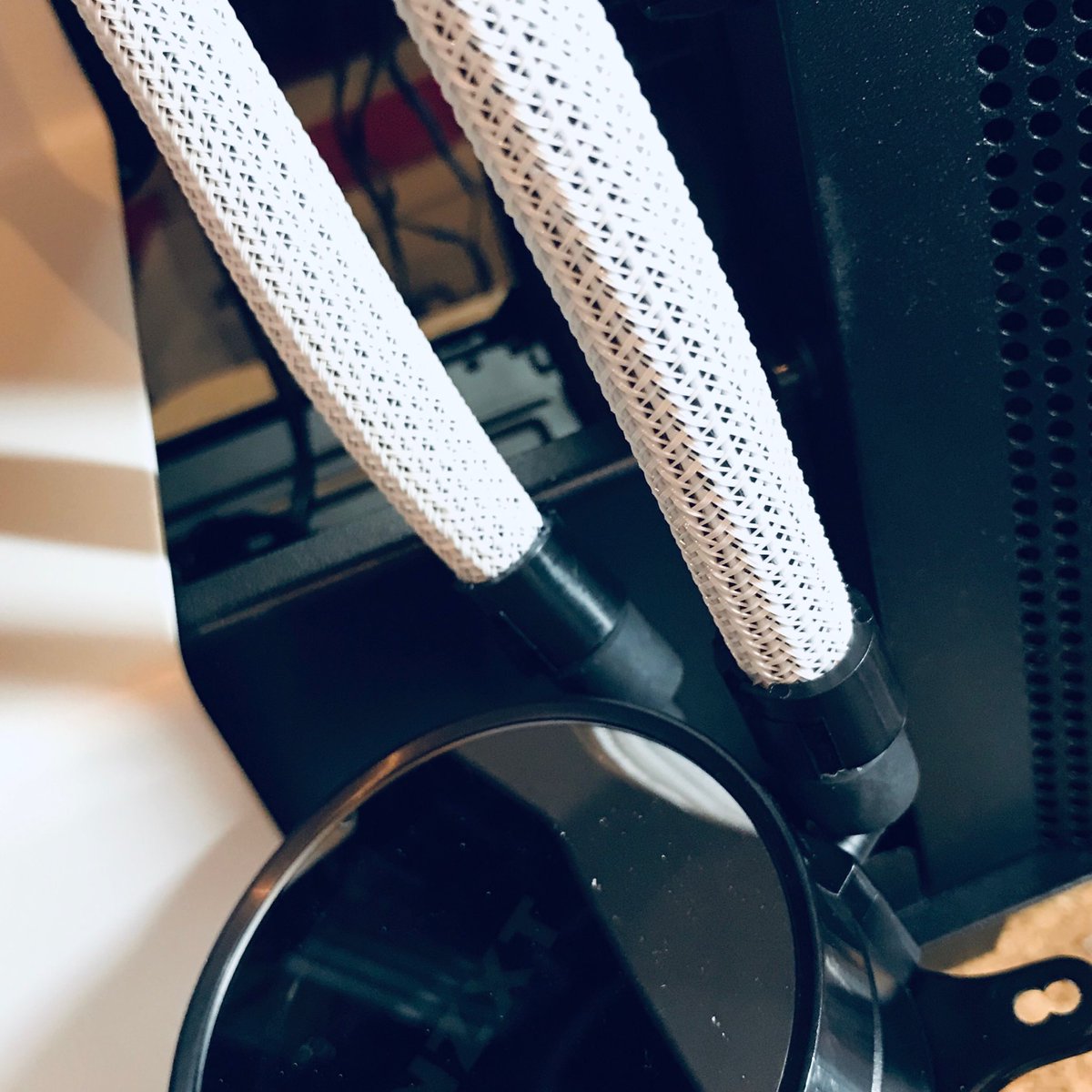 TakatoraC's tweet image. なかなか良す
#cablemod #NZXT #Kraken62