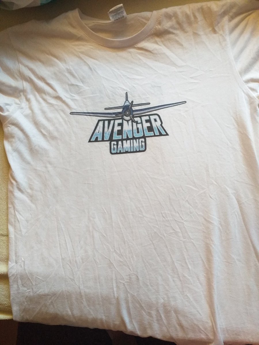 AVR_Polskii's tweet photo. Verlose mein Lan Shirt.
Unterschrieben von @RaptortheChief @GameCatering @ShatterXxlive 

Ihr müsst nur RT liken und 2 mates markieren. 

Gewinner gebe ich am Freitag um 17 Uhr bekannt.♥️

War eine Hammer Lan♥️ https://t.co/KjClxSFE49