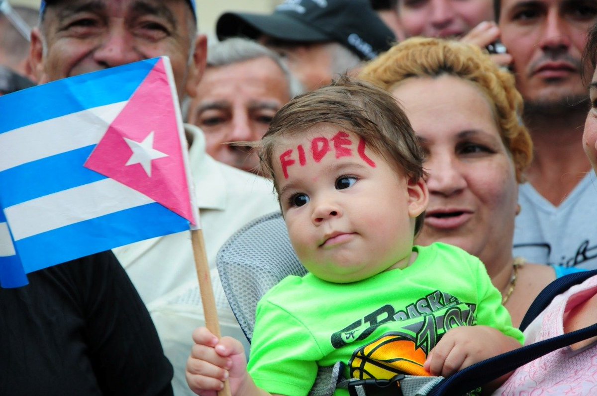 CubacooperaEcBA's tweet photo. #13DeAgosto #FidelVive @embacuba_ecuad @CubacooperaEc @CubacooperaCu En el aniversario 93 del natalicio del #ComandanteenJefe de la revolución cubana, el pueblo de Cuba rinde tributo a su memoria. #FidelPorSiempre . BMC Baños https://t.co/z30N1N7CSZ