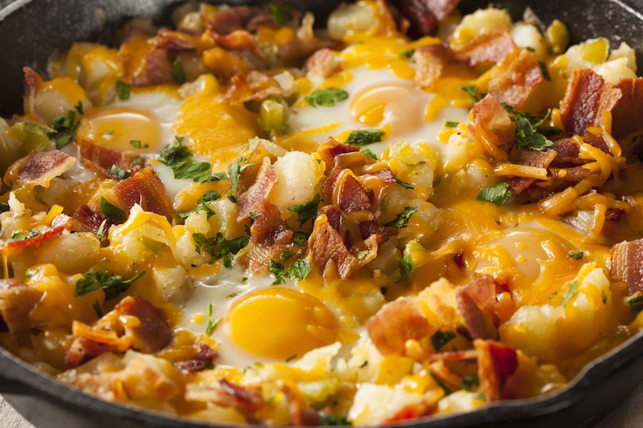 Camping with teens? Here are some tips + a recipe for THE BEST (and easiest) Campfire Breakfast Hash by <a href="/westsidebeefco/">West Side Beef</a> bit.ly/campfirehash #camping #breakfast #campfirefood #teens #tuesdaytips #recipe