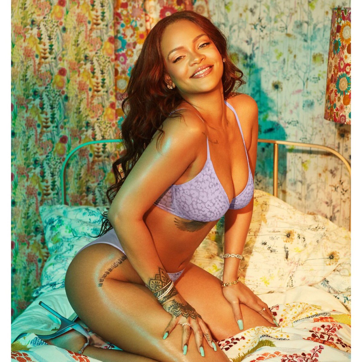 thecollectivema's tweet photo. Rihanna Savage x Fenty Campaign August 2019 drop.
.
Photographer #dennisleupold 
.
Lingerie line #savagexfenty 
.
.
#rihanna #badgirlriri #creativeagency #artistrepresentation #lingerieline #campaignshot #fentyline #thecollectivemanagement #londonagency #artistagency https://t.co/ChWuvU97oK