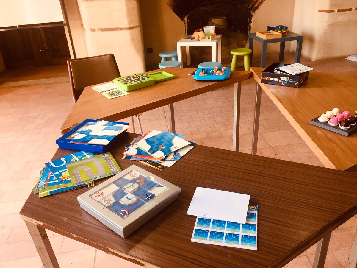 fermat_science's tweet photo. Oyé oyé !
Notre espace ludique #maths est ouvert jusqu'au 30/08/19 dans #LaMaisondeFermat ! 
Au programme : des jeux de logique, des casse-têtes, notre expo CURIOSITÉS MATHÉMATIQUES, la manipulation sur les tuiles de Girih...
Venez nous voir !
#MathsOccitanie https://t.co/iYCFPUYQu5