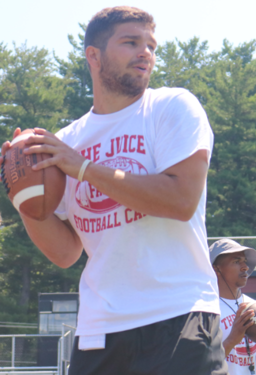 Bates_Football's tweet photo. #TrenchesTuesday💪

NOT LONG NOW!!

Our coaches are in the office making the final preparations for Fall Camp. It's about that time!!

#FallisComing | #TheHarvest🌽 https://t.co/rrO7BZmrWD