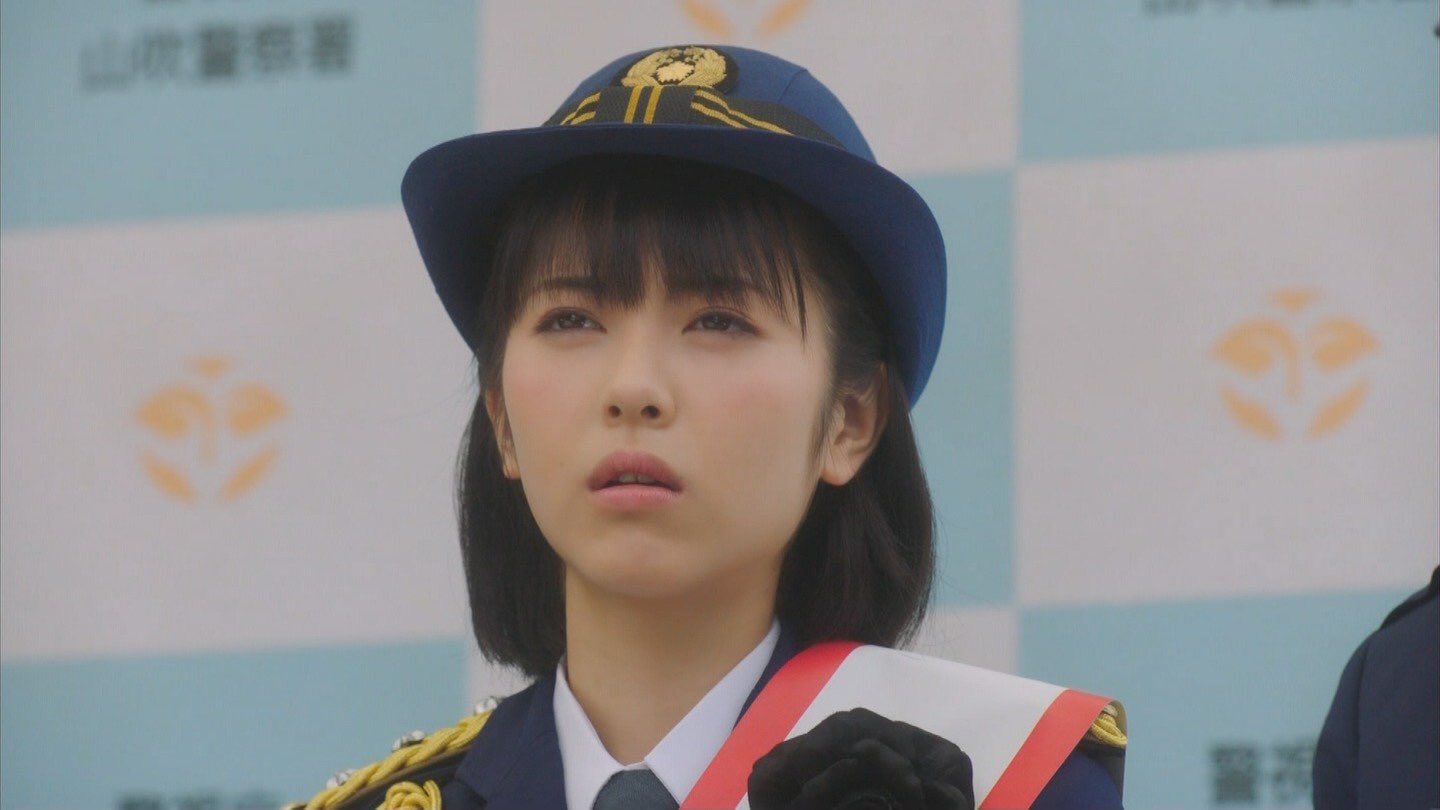 べー 最高におもしろくてかわいかった ぶりっ子美波ちゃん存分に堪能できました あと2回も楽しみ 浜辺美波 東出昌大 ピュア ピュア一日アイドル署長の事件簿 黒薔薇純子 T Co W9qlwjbdtb Twitter