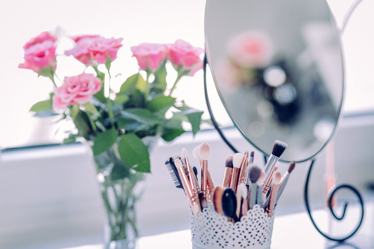 MYREENSKINCARE's tweet photo. Looking to find some #skincare or #beauty bloggers to follow? We've rounded up a list of some of our favourites! 👇🏻

https://t.co/yDjDzZE05N https://t.co/mHM7jFHzis