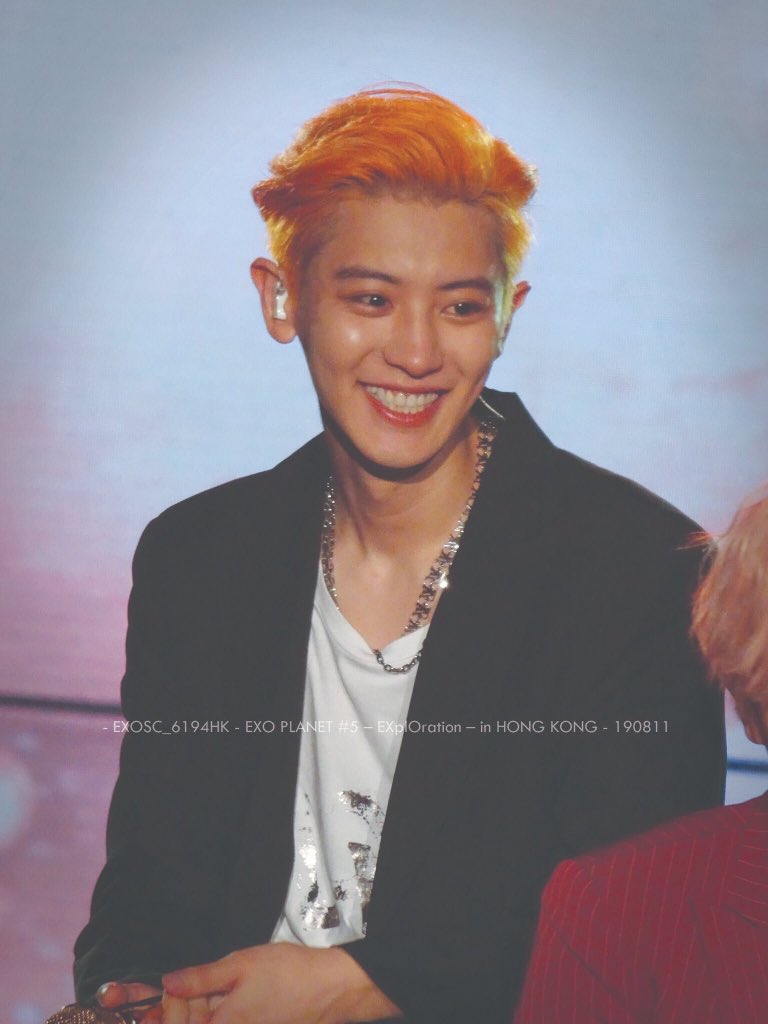 pcysarchive's tweet photo. he makes me go ✨⭐️🍯💫🧡 https://t.co/8ZjCIRTaLG
