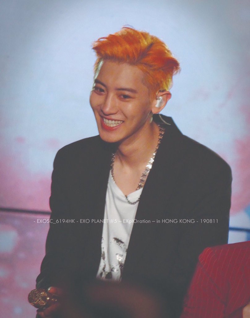 pcysarchive's tweet photo. he makes me go ✨⭐️🍯💫🧡 https://t.co/8ZjCIRTaLG