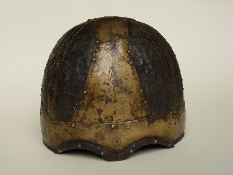 The other prototype Baldenheim is the one from Voivoda, which is a Kreuzbandhelmet by construction. I would also suggest that Quadripartite Ridge helmets impacted the development of the Kreuzbandhelm.