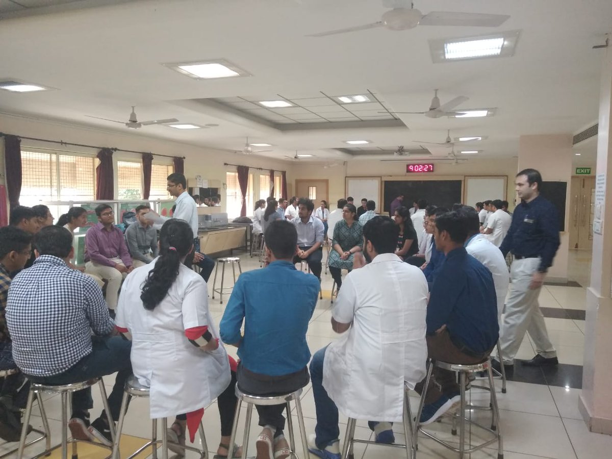 MKmcmanipal's tweet photo. KMC Manipal: Meet and Greet - Introduce yourself, Pair with a partner and tell the audience about the partner, Work in a group to make an ad #Foundationcourse #CBME #Mickeyminnie #Laurelhardy #Simbanala #Donalddaisy #motupatlu @ManipalUni @MoHFW_INDIA @NITIAayog @pbaliga_kmc https://t.co/61SHgHlT6K