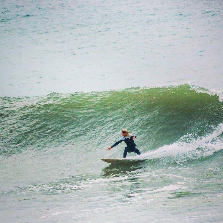 jennyjonessnow's tweet photo. Waves....Please could someone order in some more of this kinda surf....#surfonthebrain thanks in advance #missingthewaves @XCEL_wetsuits #devon https://t.co/dNFwWQFIHn
