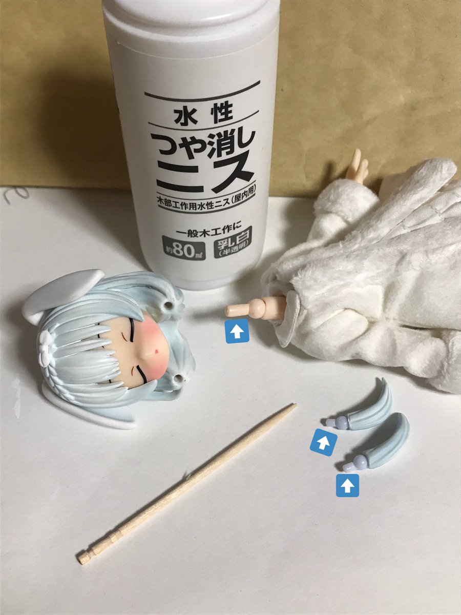 おいも A Twitter ミミエルの頭部とおさげがポロリしやすかったので軸側につまようじを使って100均のつや消しニスをひと塗り 厚めに塗ってしまっても取りやすいので最近は瞬着よりこっちで軸強化やってます ミミーガーデン