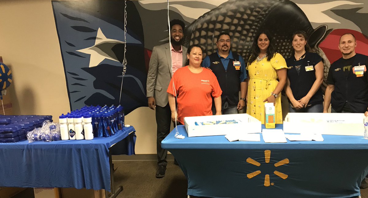 ReynoldsElem's tweet photo. We are so thankful to @Walmart for their generosity yesterday at our Back2School Bash! @SpringISD #SOAR #FlightOffice https://t.co/ioUHzSp7iv