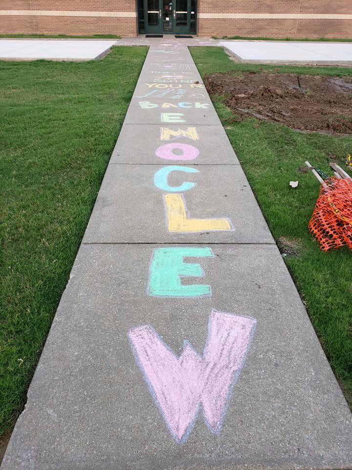 MarionMSTmagnet's tweet photo. We are ready to welcome students back!  #chalkthewalk2019 #teamMST #creatingthefuture #ONEpatriotONEcommunity https://t.co/DBB93KKI7s