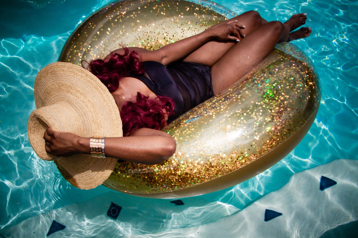 Angel_Storms's tweet photo. I love clients that allow us to continue to be creative with how we capture their product.  Just one of many favorites from this shoot a couple of weeks ago.  #photography #photographers #SummerVibes2019 https://t.co/c33gvQ5Eoy