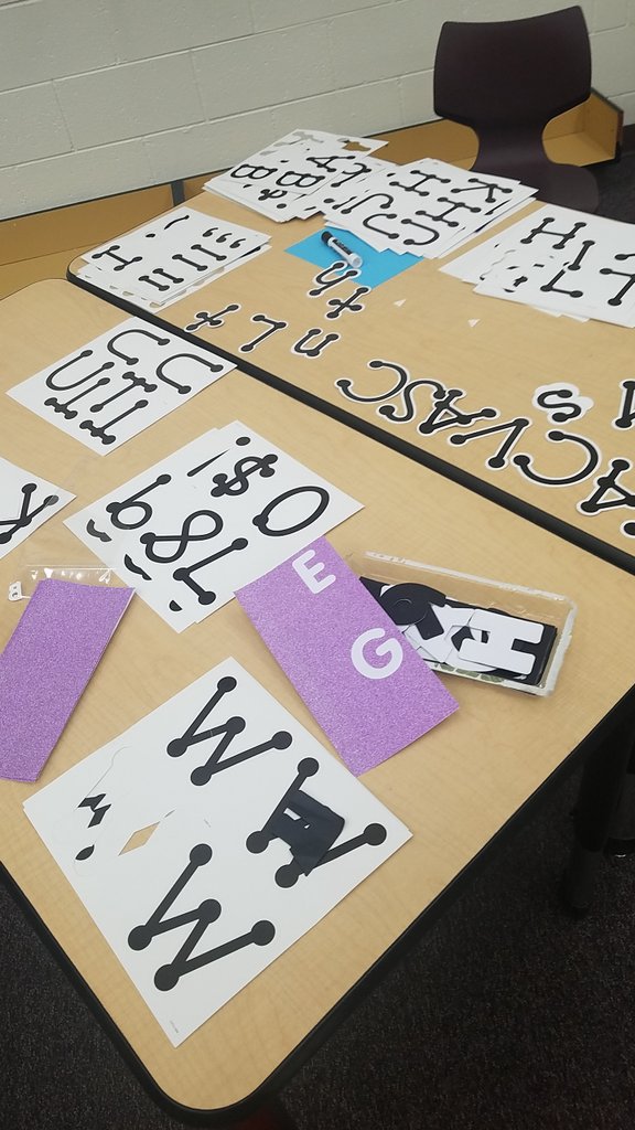 moneymichael719's tweet photo. #JHAE2019 #awesomelearningenvironments  what's your bulletin board say? https://t.co/QuD5WFt6sM