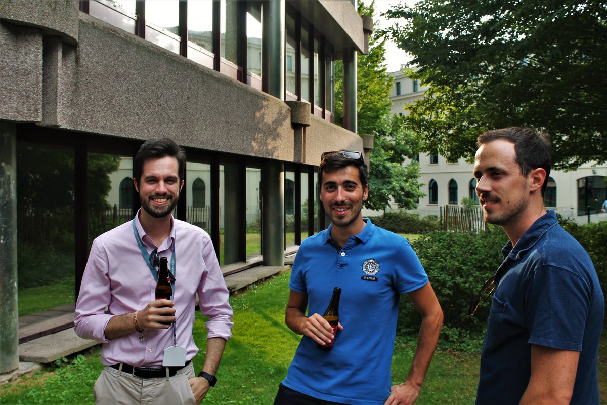 CapgeminiEngBE's tweet photo. Some of our #consultants organized a BBQ in the small park right behind our HQ in #Brussels! 😎

Learn more about the perks of joining us at https://t.co/zNHJjas4iq

#teambuilding #altran #altranbe #jobsearch #jobopportunity https://t.co/IzhMdpLbi3