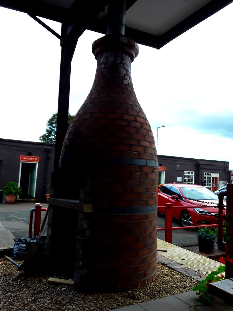 MinxyOwl's tweet photo. Great to catch up with @fslconsult at @POTBANK_Cafe #Spode today... see you later at #BenchandBar #Fenton Dave! https://t.co/MvWDwbGvnb