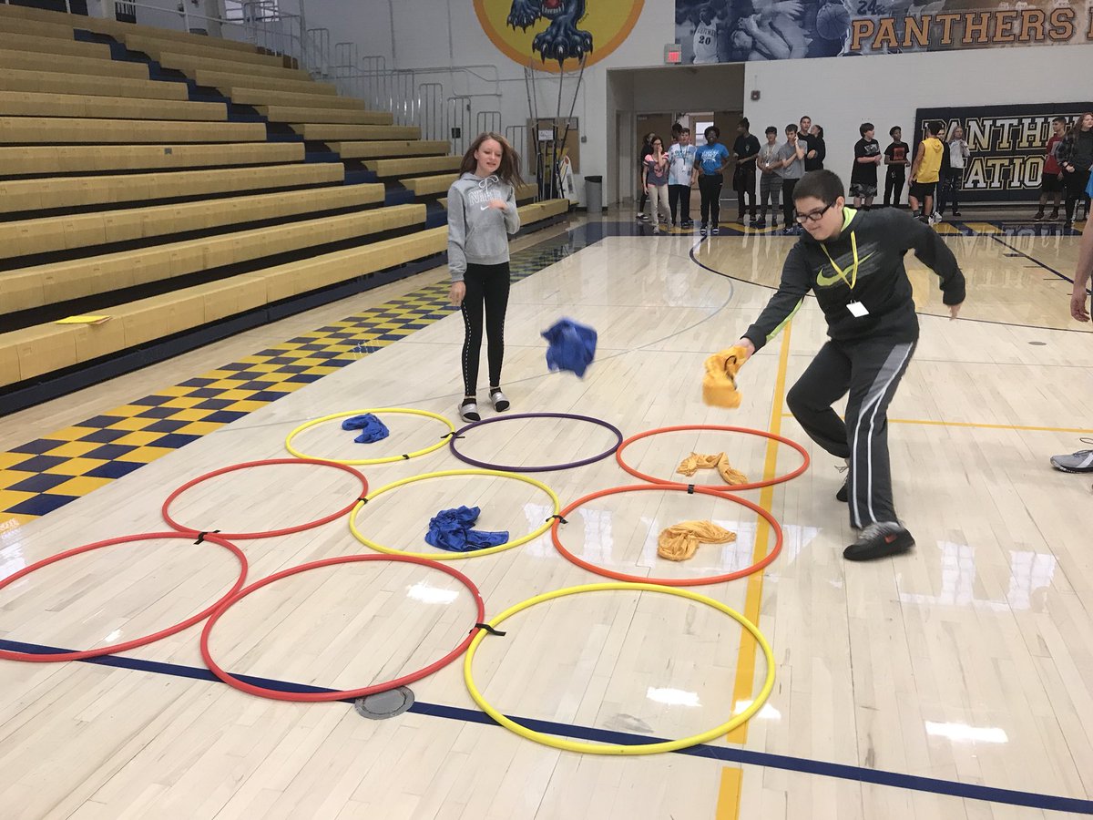 WLS4Kids's tweet photo. Nothing like some #FroshFest team building! @Whitmer_HS https://t.co/YyrPIK8GHo