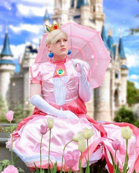 animedetour's tweet photo. 3. Itsbromosapien for the pic and edit, Genderbent swim peach cosplay
4. mixer_cosplay for the picture and mattykcosplay for the edit, outfit from miccostumes. Princess Peach
#cosplay #featuredcosplayer #peachcosplay https://t.co/dApVpc1TN0