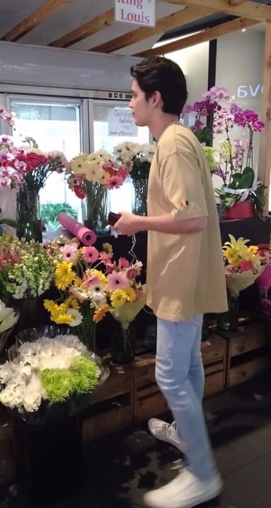 Buying flowers in His own is such a sweet gesture for a guy 