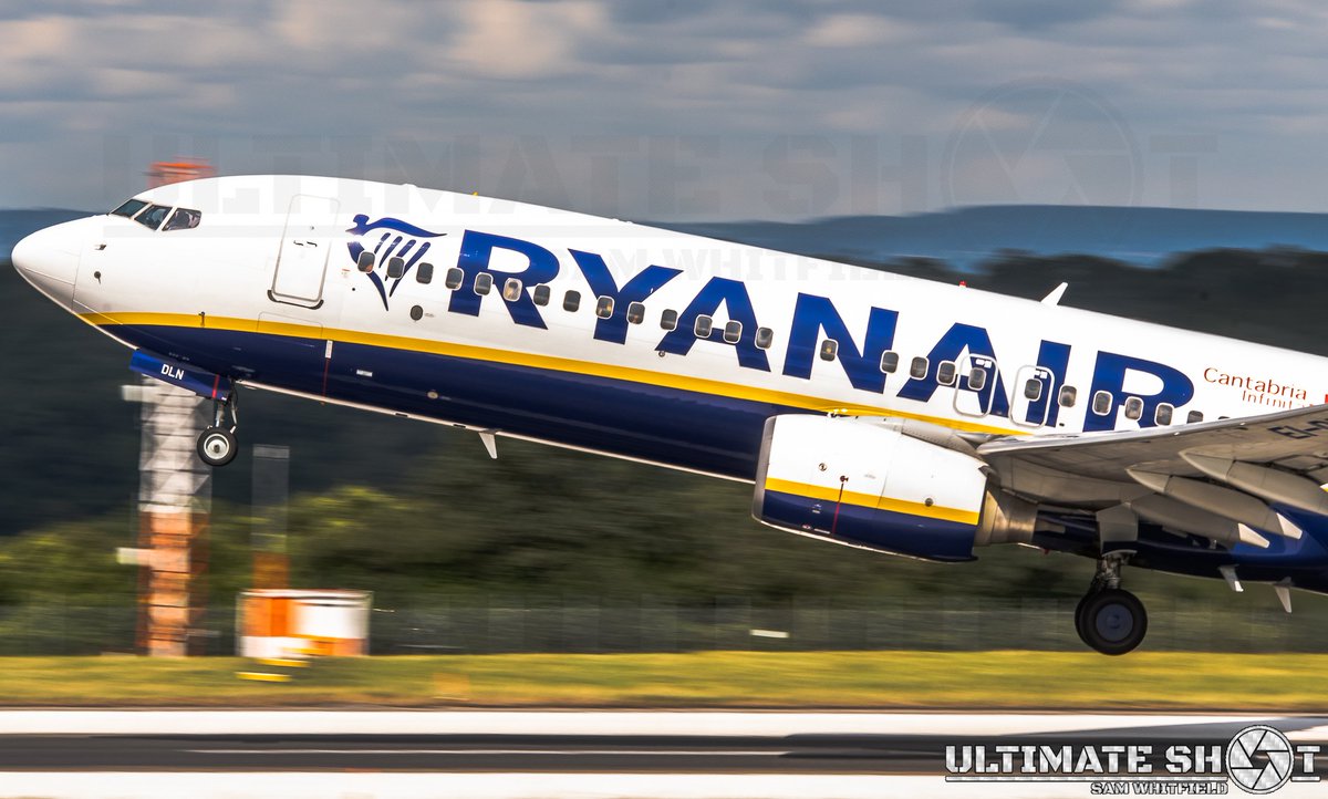 UltimateShotUK's tweet photo. Trip to SPTA was written off for several reasons so instead ended up at @BristolAirport for a few hours to carry out some testing.

As you are aware, it's not my type of "aviation" aspect but actually I thoroughly enjoyed it. Some many different type of shots to acheive. https://t.co/1ih7GQloys